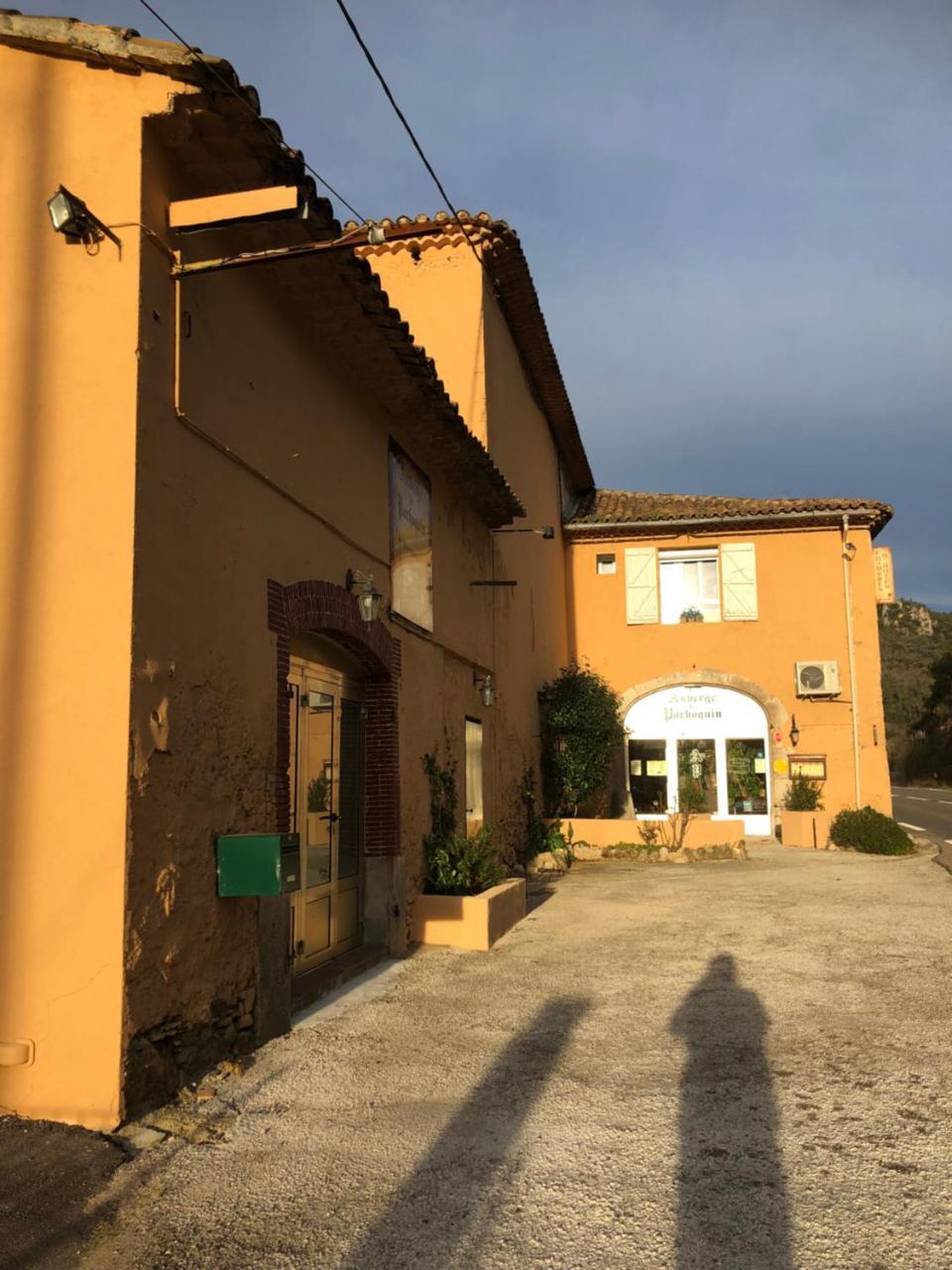 Auberge De Pachoquin Meounes-les-Montrieux Exterior foto